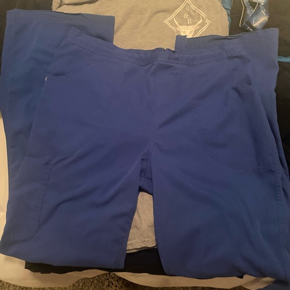 Urbane scrub set - Picture 3 of 4